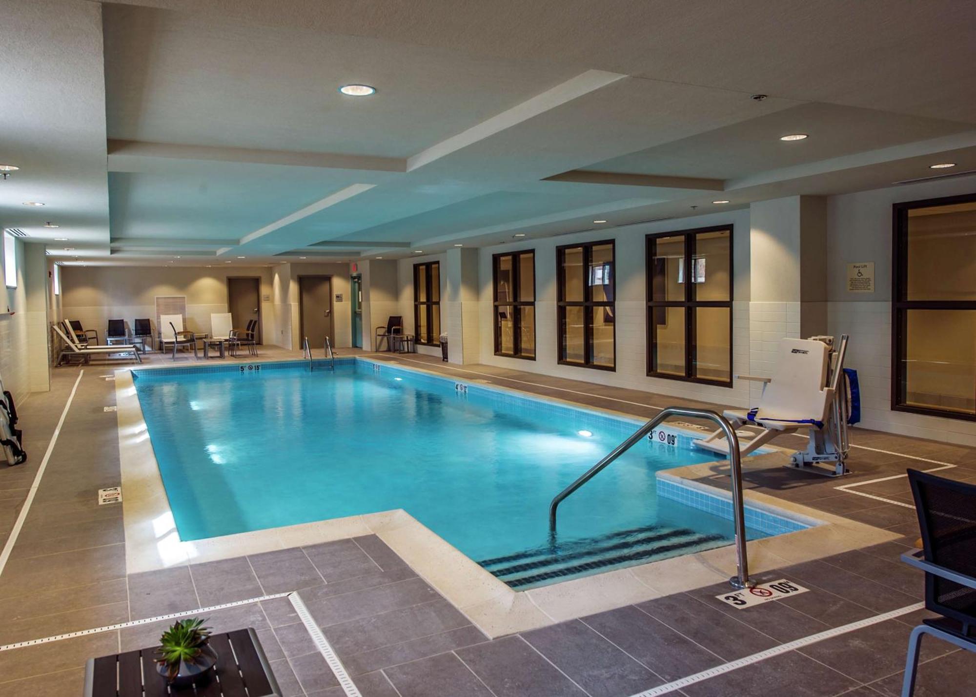 Hampton Inn & Suites/Foxborough/Mansfield Dış mekan fotoğraf